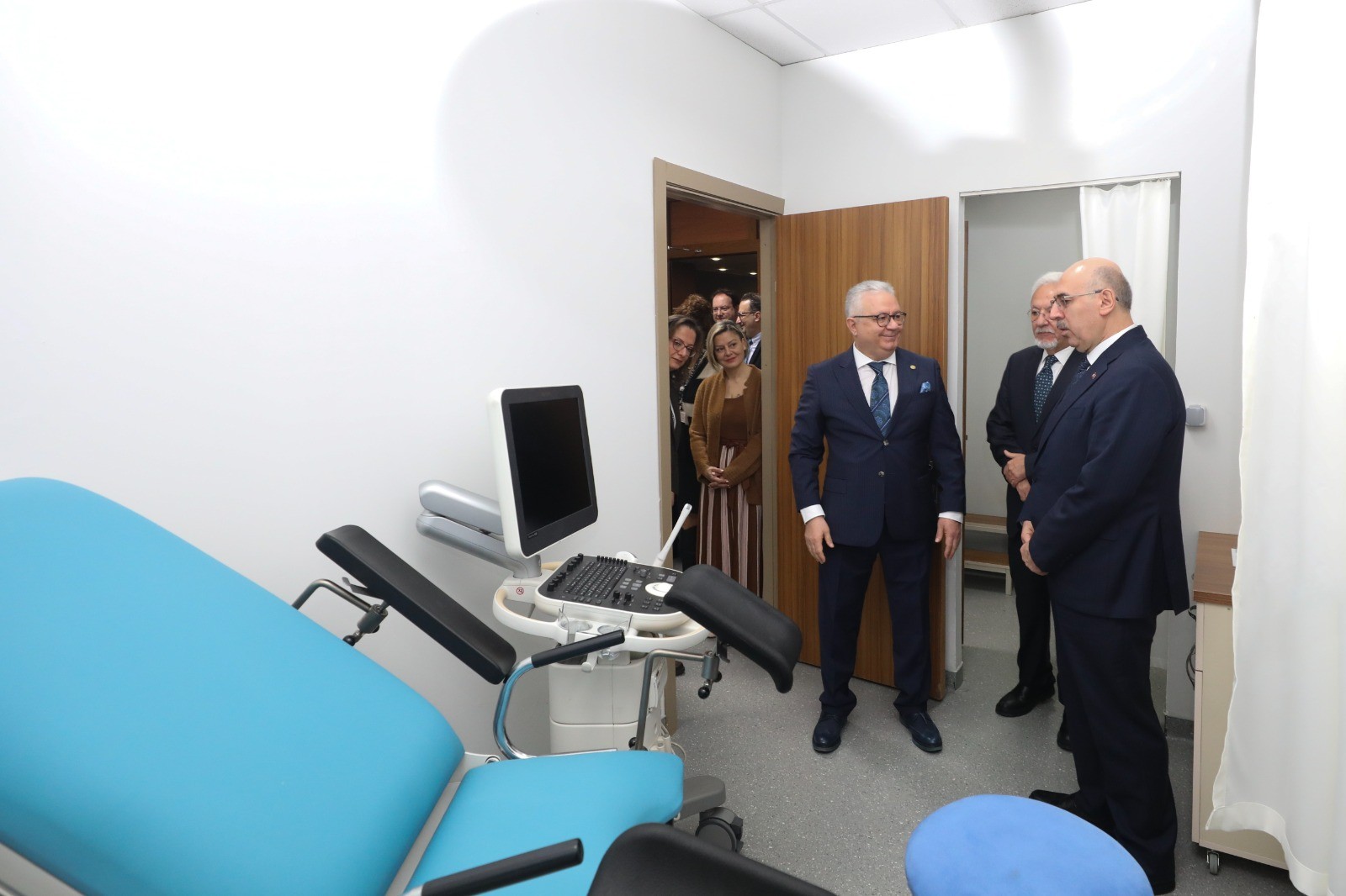 DEÜ'DEN KADINLAR GÜNÜNE ÖZEL SAĞLIK YATIRIM